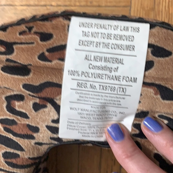 Leopard print Memory Foam Neck Pillow - Picture 4 of 4